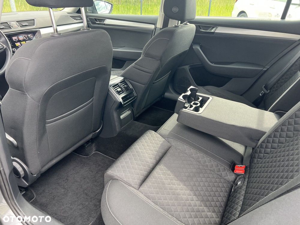 Skoda Superb 1.5 TSI Ambition DSG - 24