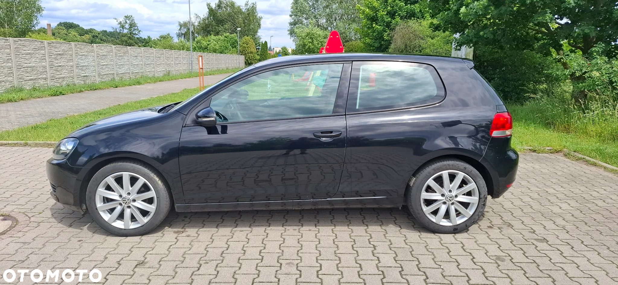 Volkswagen Golf 1.6 TDI BlueMotion Technology Comfortline - 2