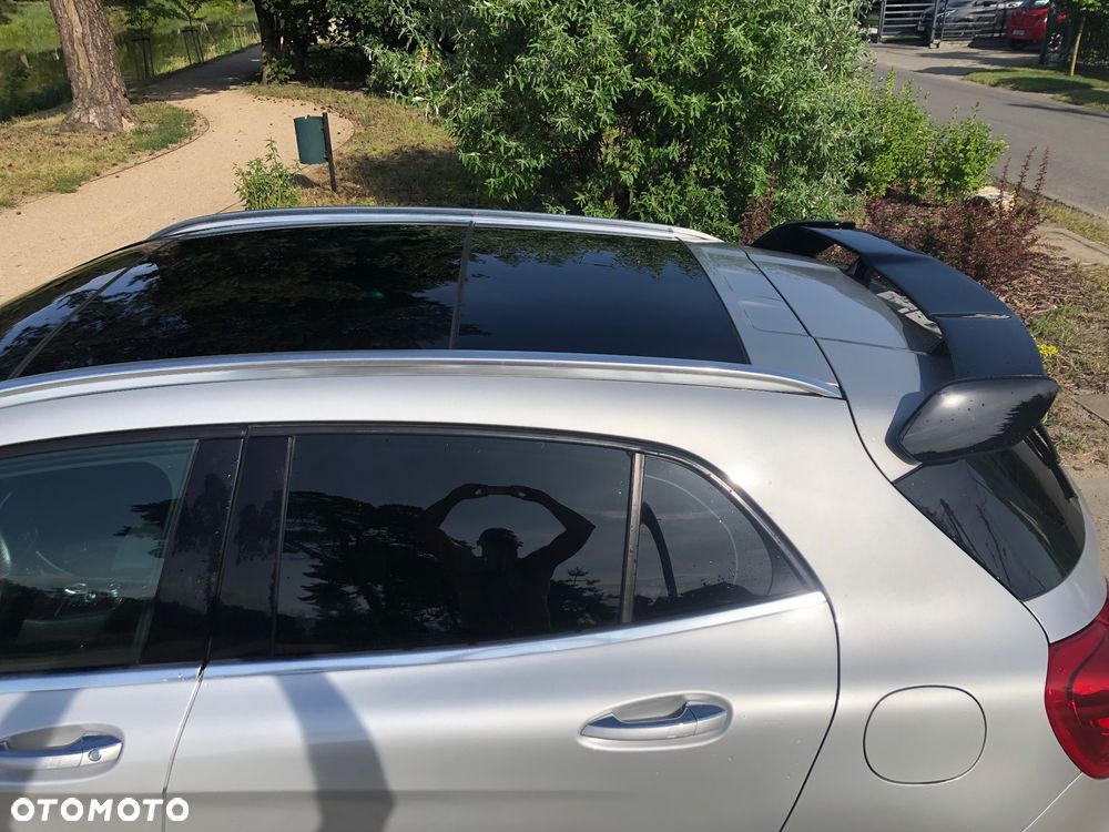 Mercedes-Benz GLA 45 AMG 4Matic 7G-DCT - 16