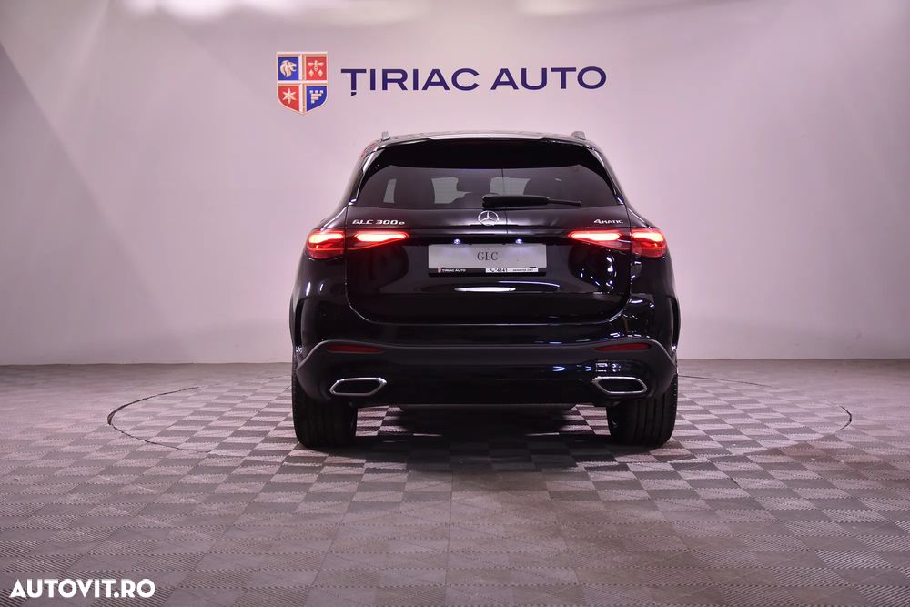 Mercedes-Benz GLC 300 e 4MATIC - 4