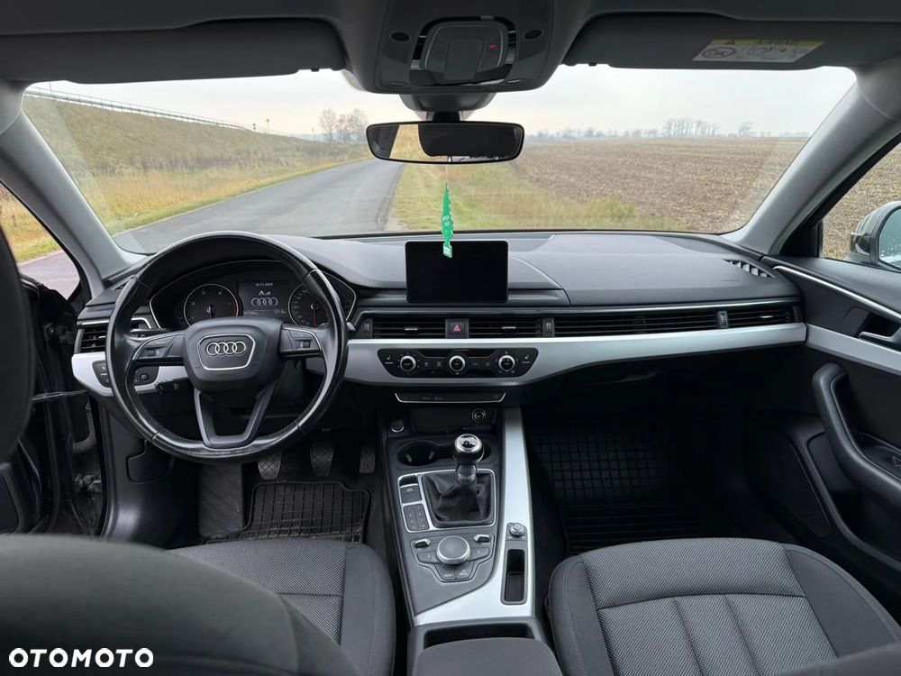 Audi A4 Limousine - 11