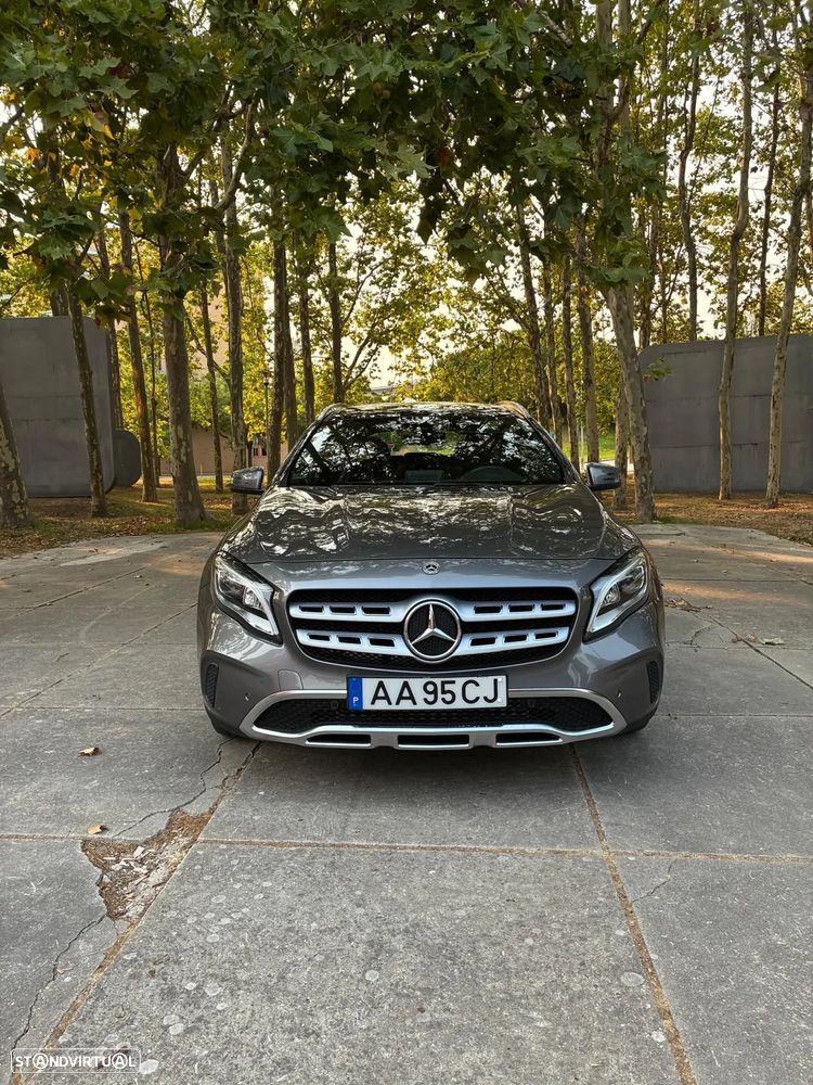 Mercedes-Benz GLA 250 4Matic 7G-DCT Style - 12