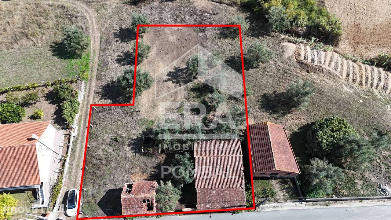 Moradia T2 para recuperar em Cartaria - Grande imagem: 3/13