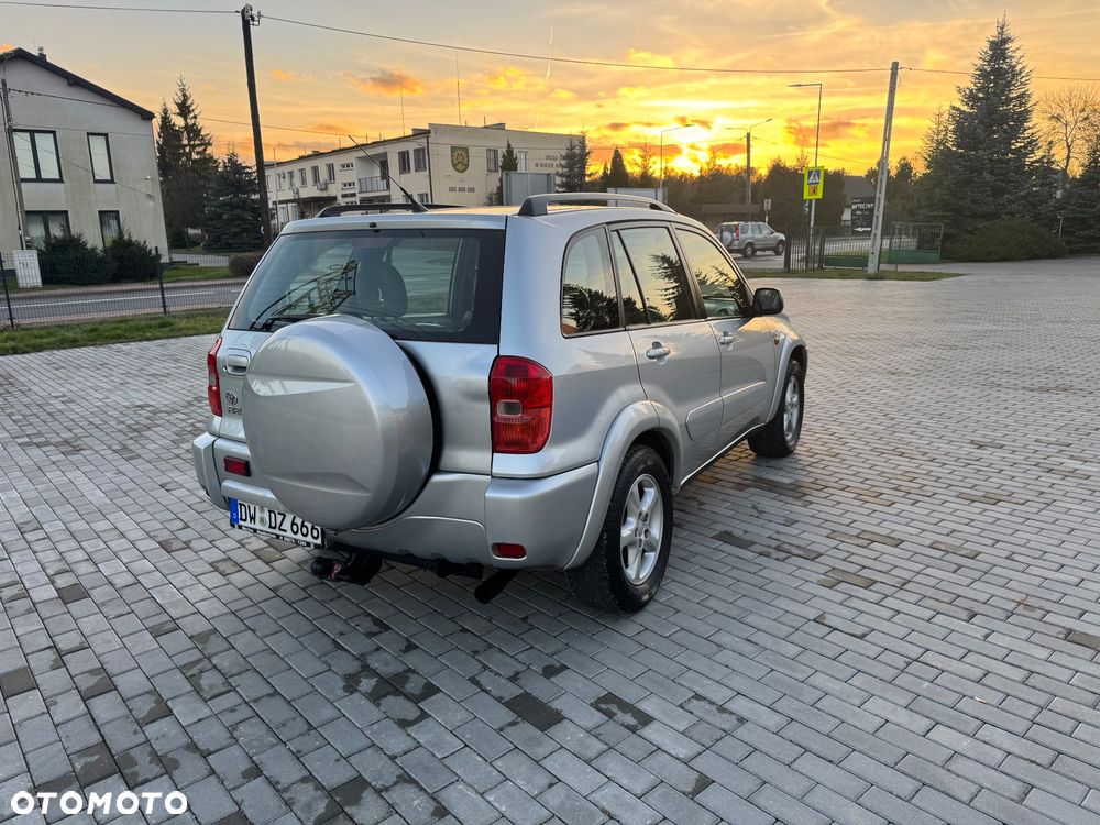 Toyota RAV4 D-4D 4x4 Executive - 6