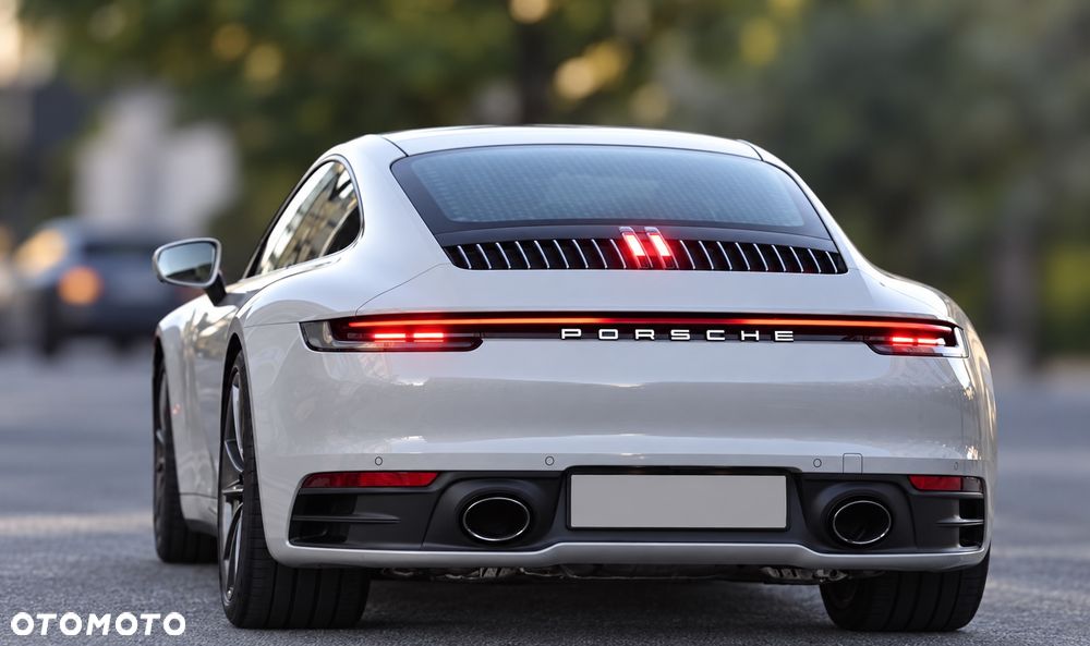 Porsche 911 Carrera 4S - 3