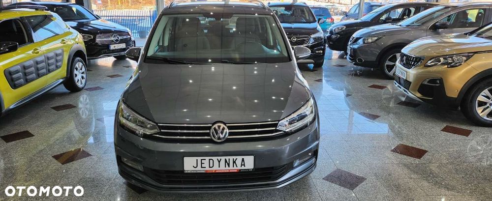 Volkswagen Touran - 14