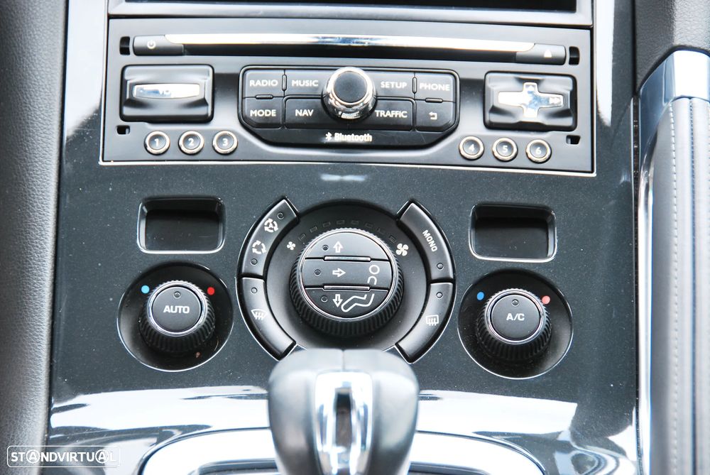 Peugeot 3008 2.0 HDi Hybrid4 - 11