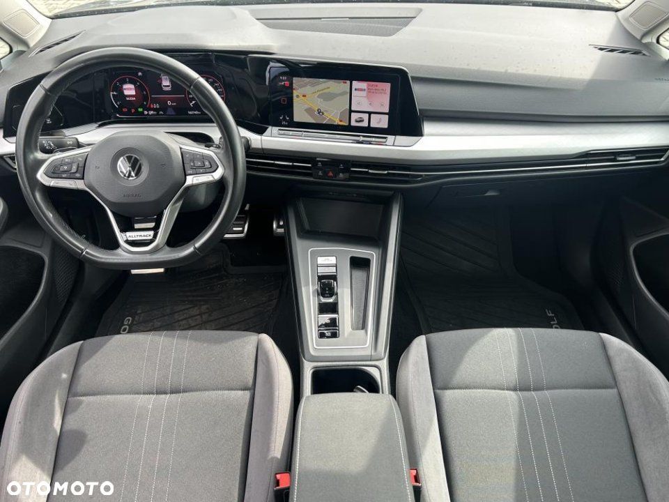 Volkswagen Golf - 11