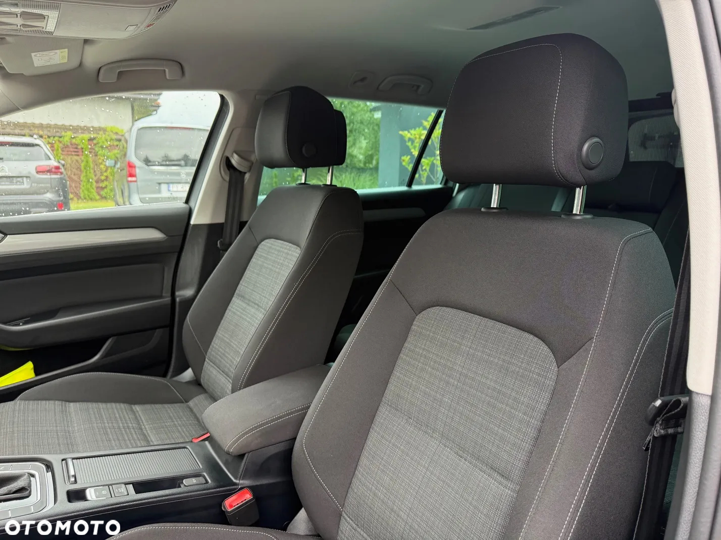 Volkswagen Passat Variant 2.0 TDI SCR DSG Business - 19