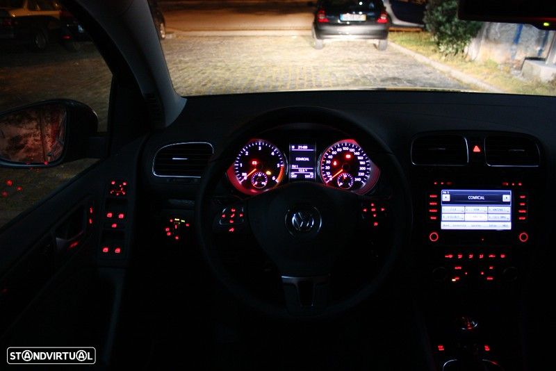 VW Golf 2.0 TDi Confortline - 19