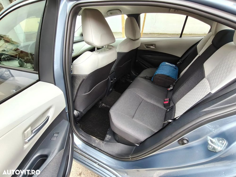 Toyota Corolla 1.8 HSD Dynamic - 17