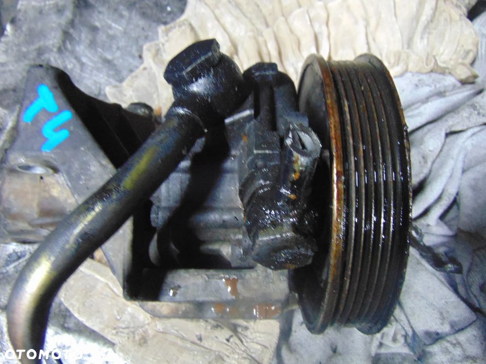 Pompa wspomagania t4 2,4 D - 3