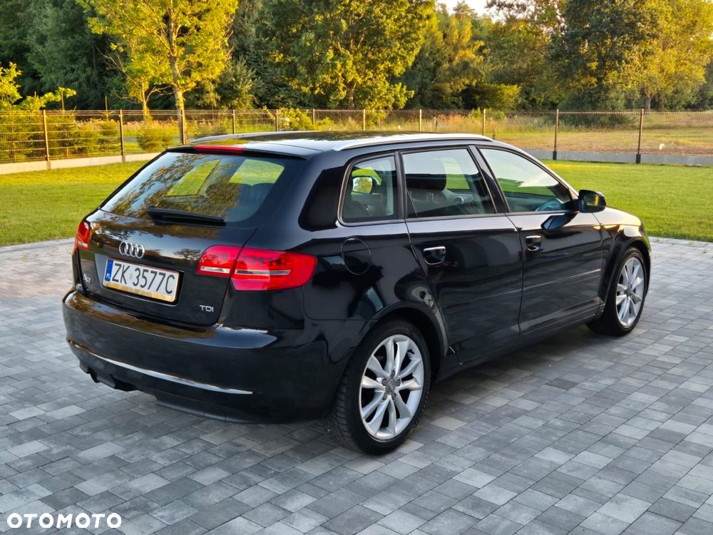 Audi A3 Sportback - 4