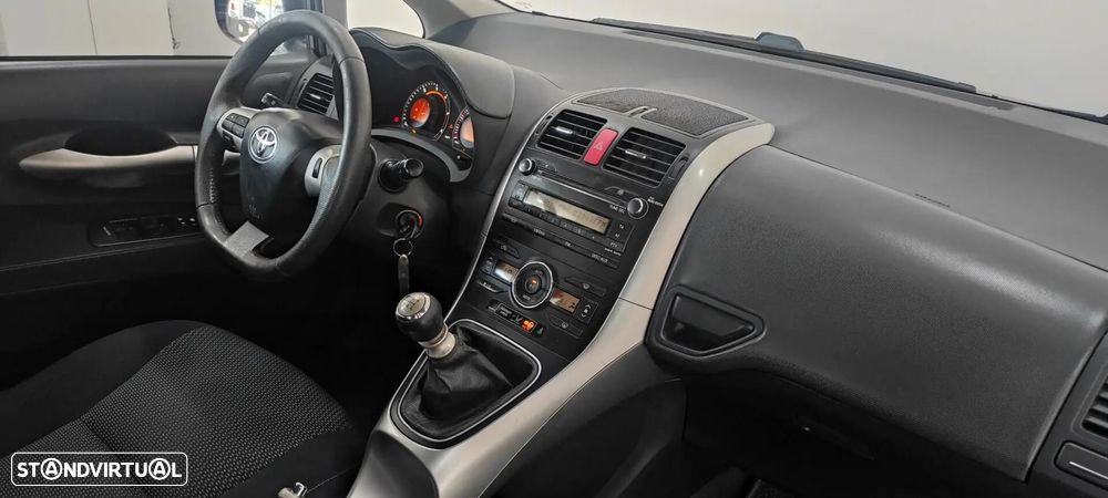 Toyota Auris 1.4 D-4D Sol - 8