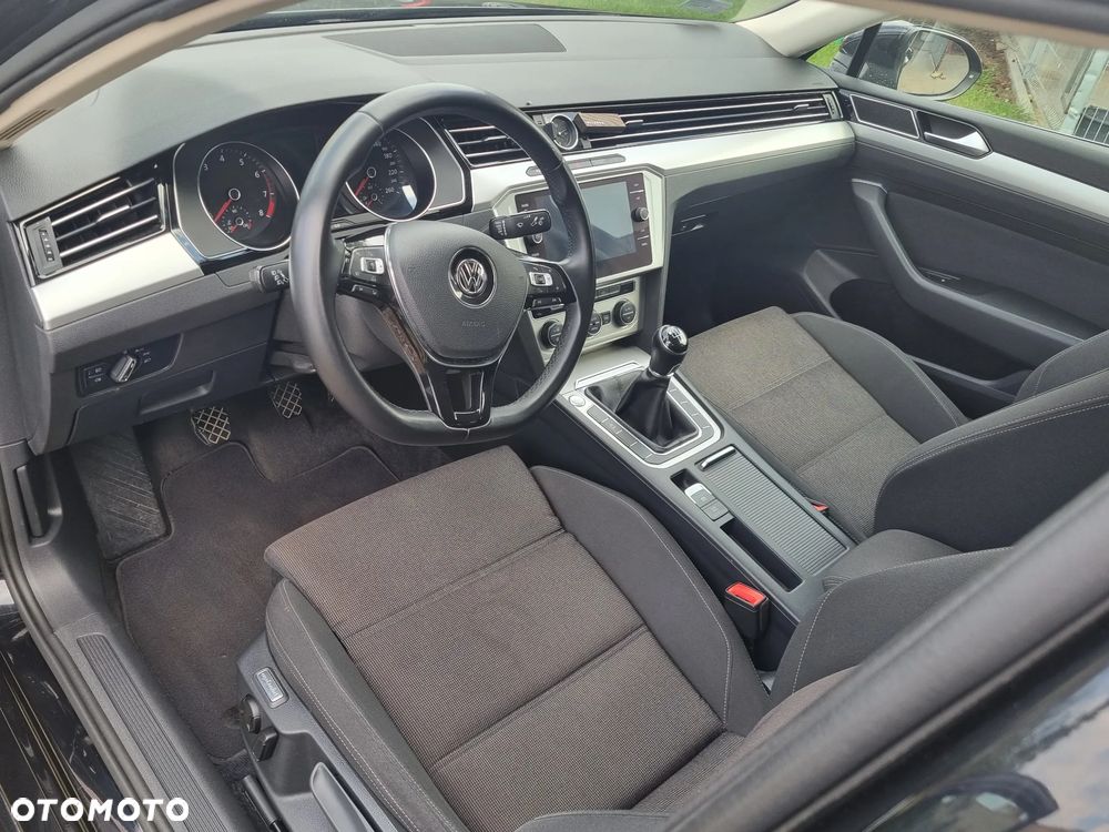 Volkswagen Passat 1.8 TSI BMT Comfortline - 31