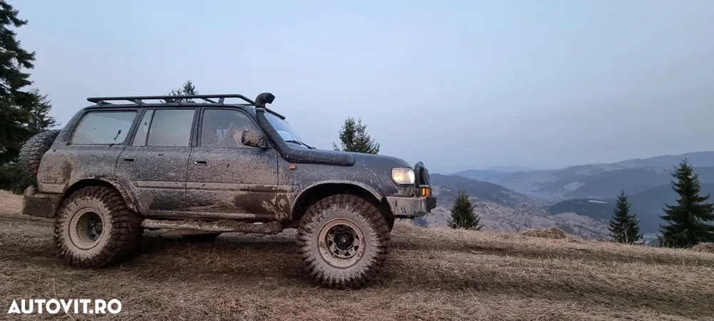 Toyota Land Cruiser - 23