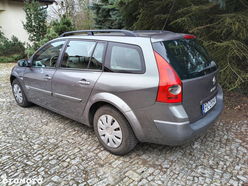 Renault Megane 1.6 Luxe Privilege - 4