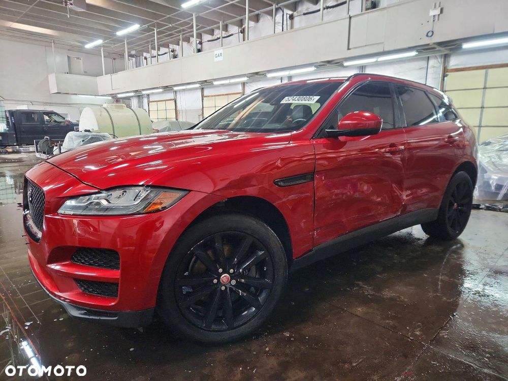 Jaguar F-Pace - 1