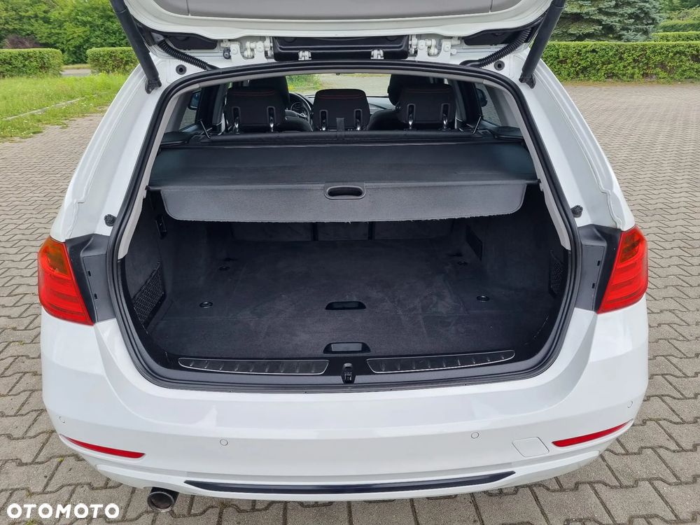 BMW Seria 3 - 35