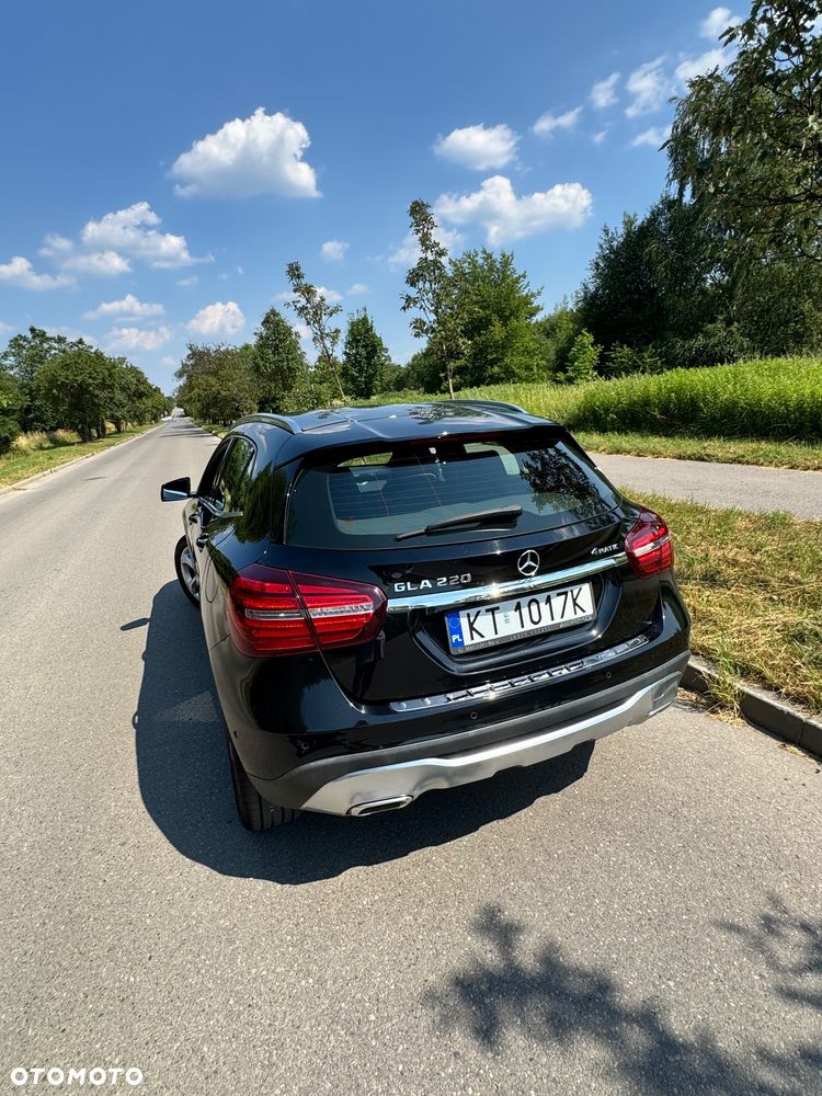 Mercedes-Benz GLA 220 4-Matic - 4