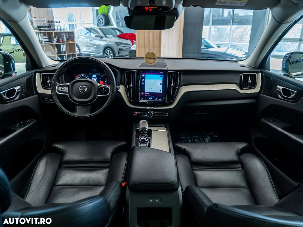 Volvo XC 60 T6 AWD Recharge Geartronic Inscription - 8