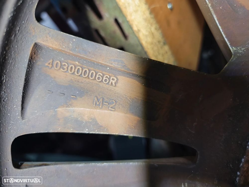 JOGO DE JANTES ORIGINAIS RENAULT MEGANE III / SCENIC III 7JX17 COM PNEUS 205/50R17 403000066R - 2