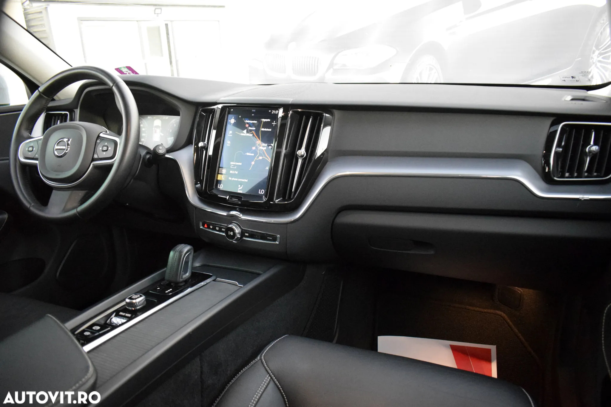 Volvo XC 60 B5 B AWD Geartronic Momentum Pro - 10
