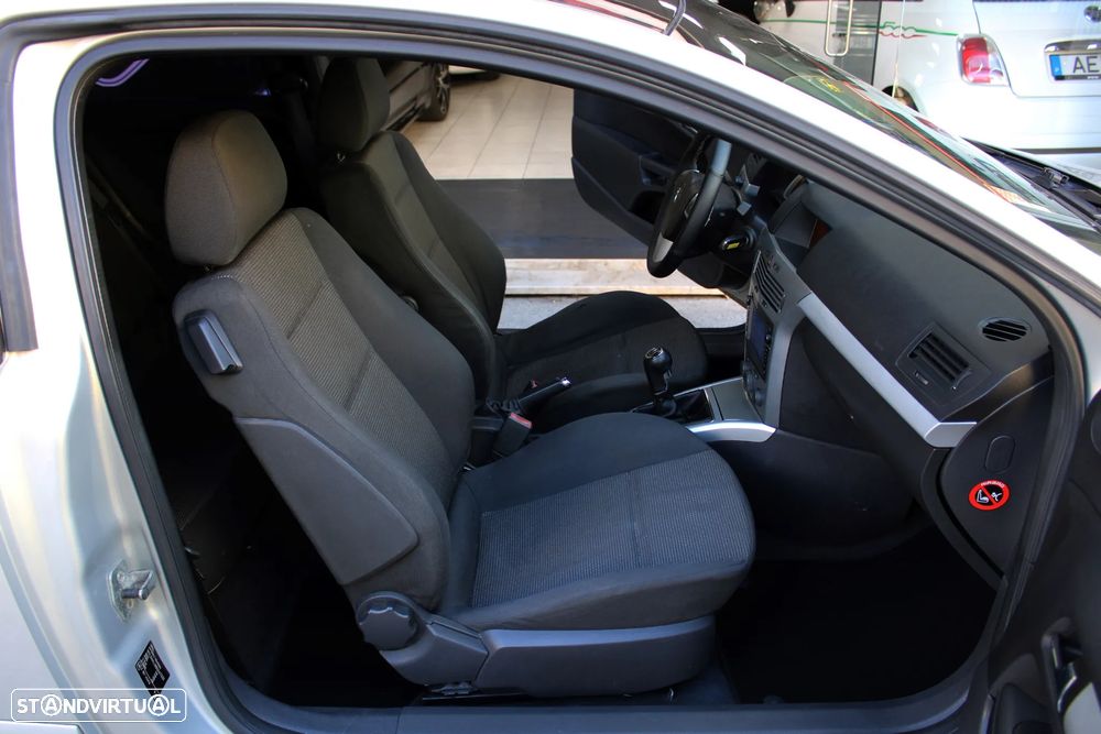 Opel Astra GTC 1.7 CDTi - 7