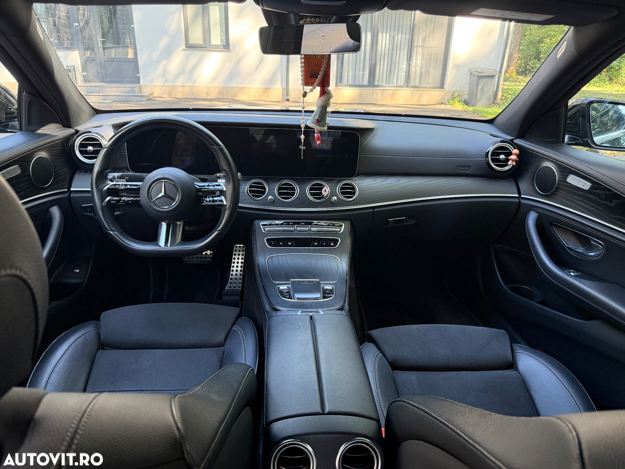 Mercedes-Benz E 220 d T 9G-TRONIC AMG Line - 6