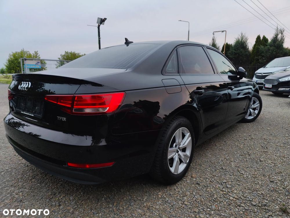Audi A4 Limousine 1.4 TFSI Design S tronic - 16