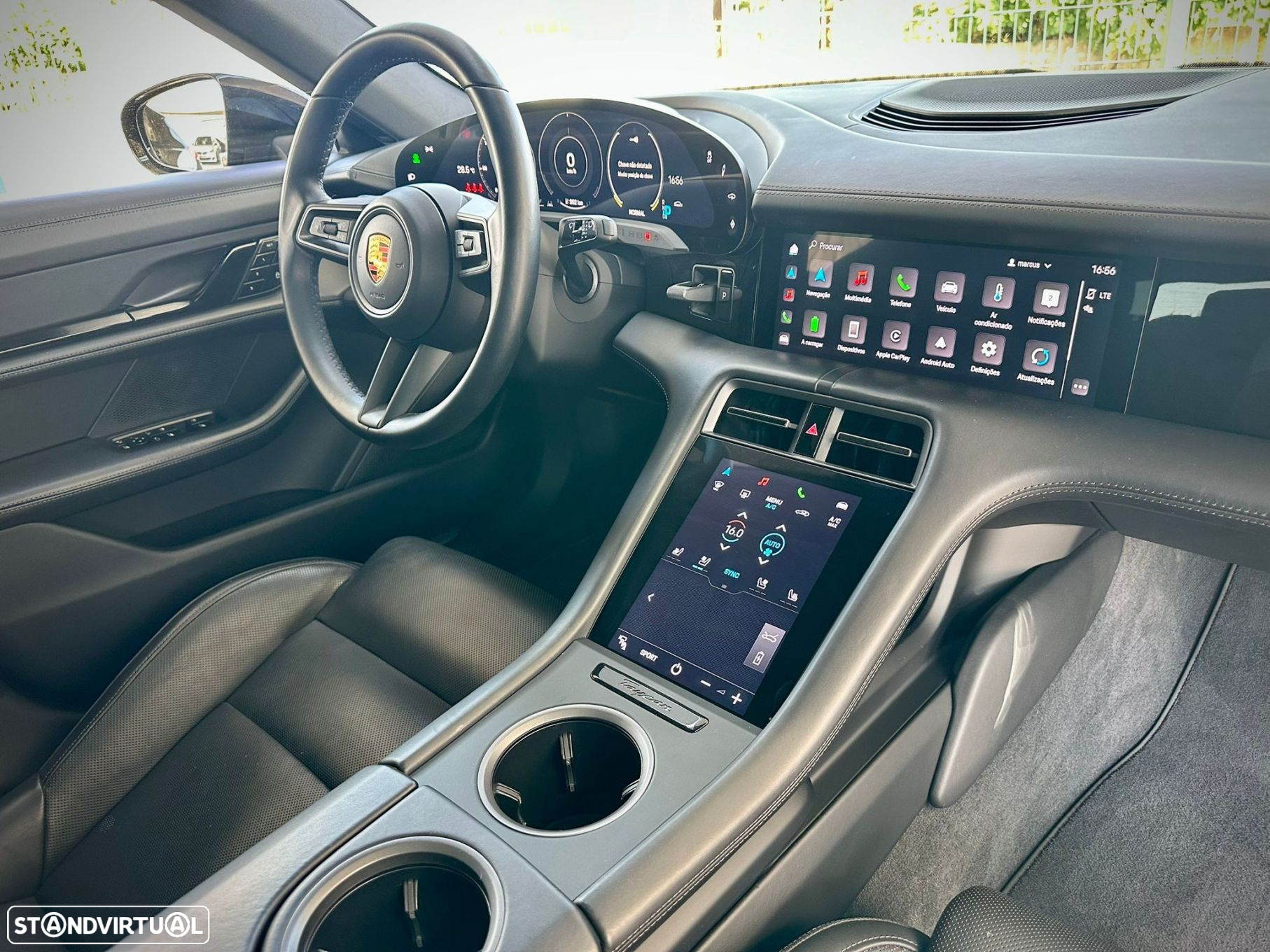 Porsche Taycan Cross Turismo - 11