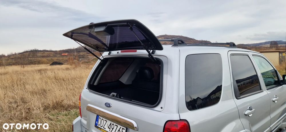 Ford Maverick 3.0 V6 Limited - 11