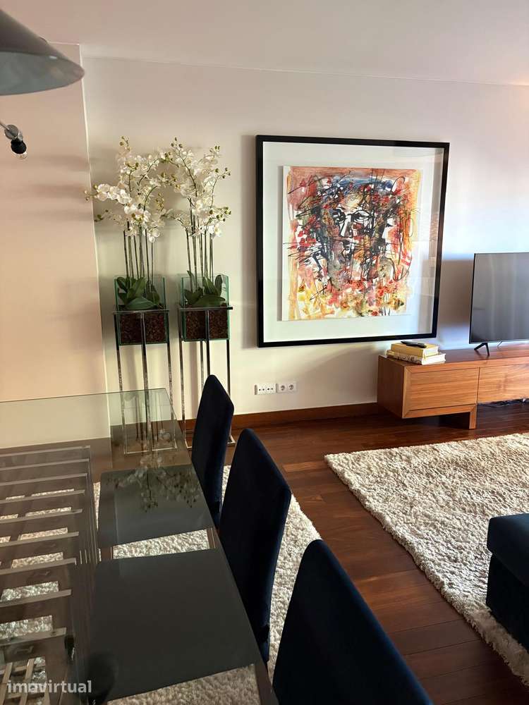 Apartamento T4 com garagem e piscina - Grande imagem: 4/27