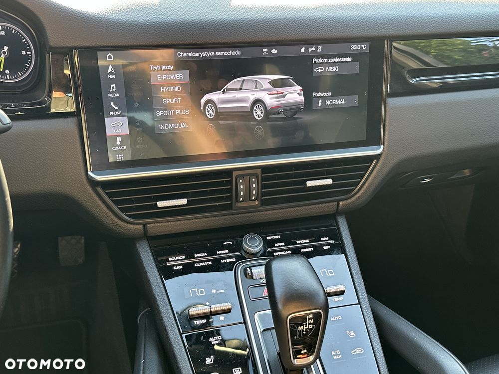 Porsche Cayenne - 12