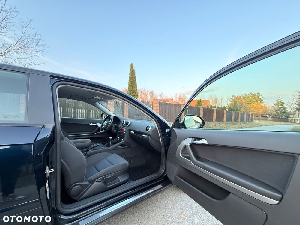 Audi A3 3-drzwiowe 1.6 TDI DPF Ambition - 22
