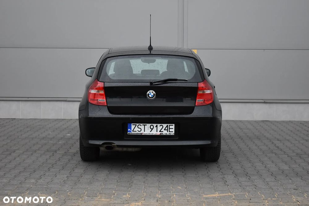 BMW Seria 1 116i - 30