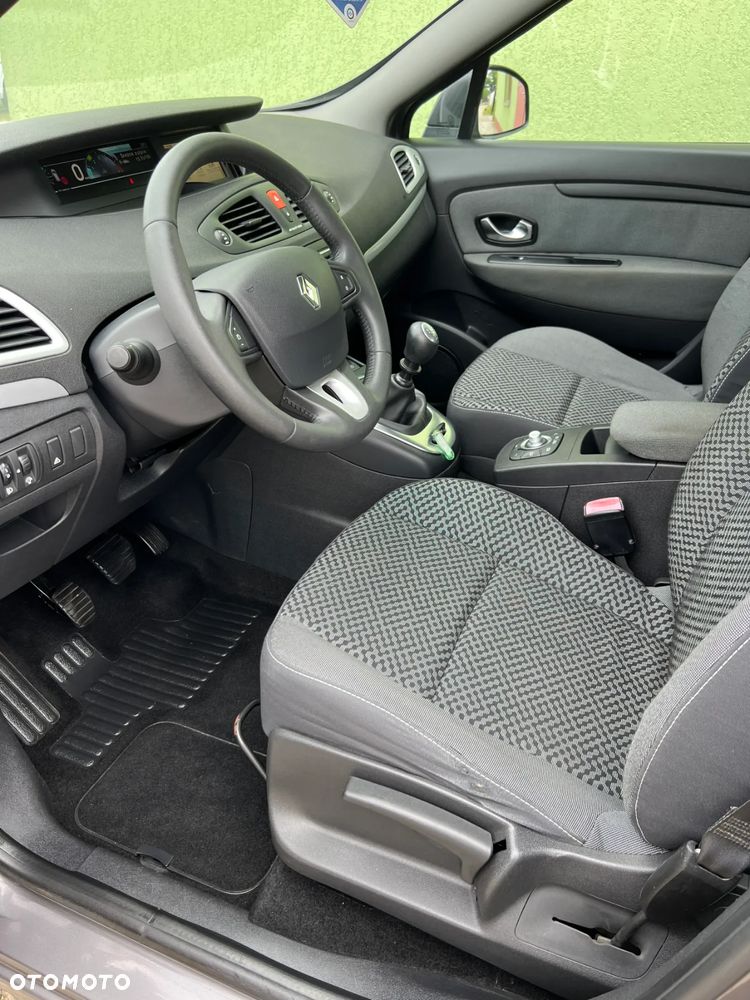 Renault Scenic - 10