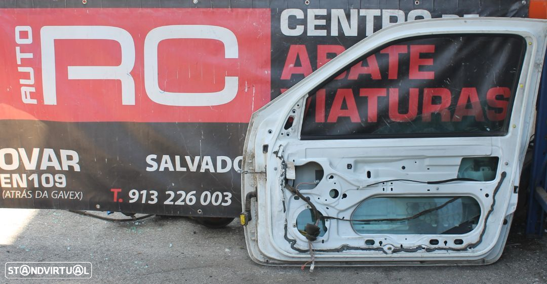 Porta da Frente do Lado Direito Renault Clio - 2