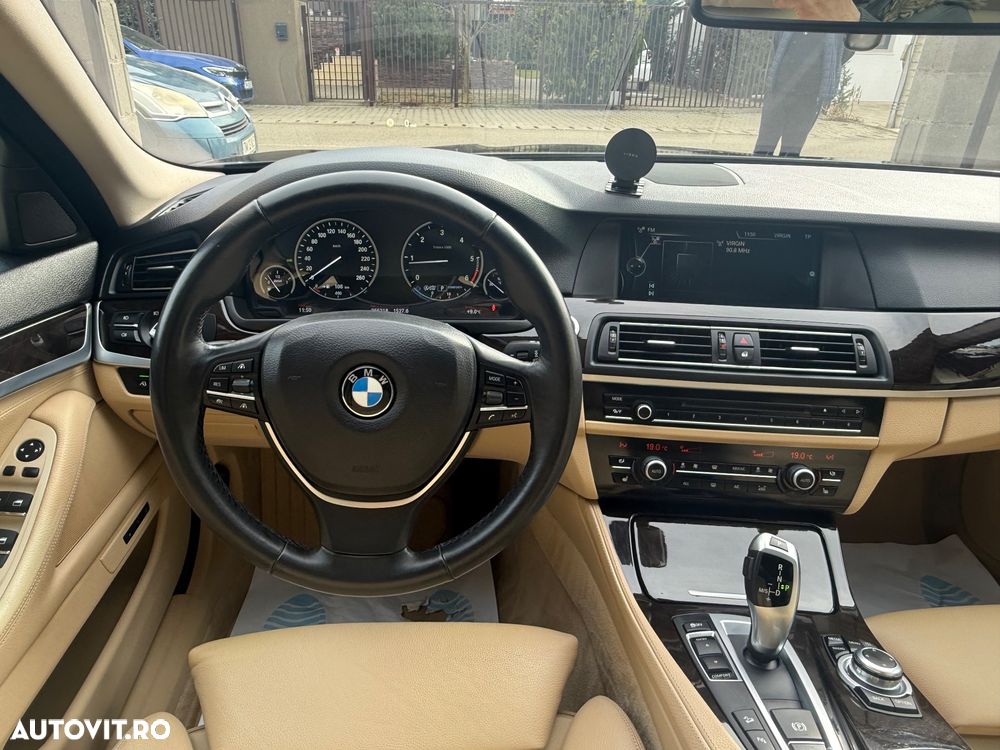 BMW Seria 5 525d xDrive Aut. Luxury Line - 11