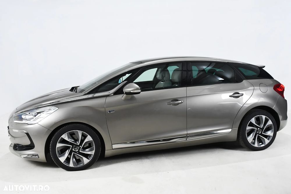 Citroën DS5 Hybrid4 EGS6 SportChic - 13