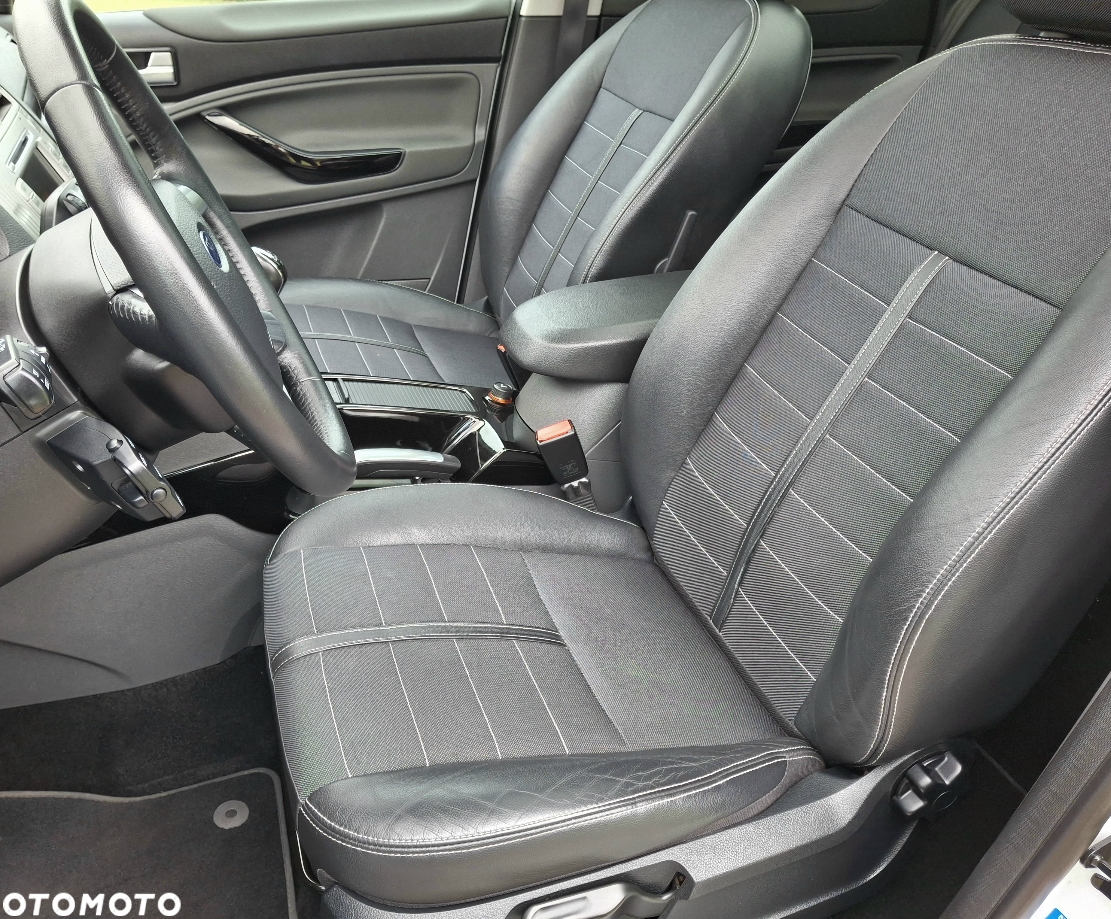 Ford Kuga ver-2-0-tdci-4wd-titanium-plus - 22