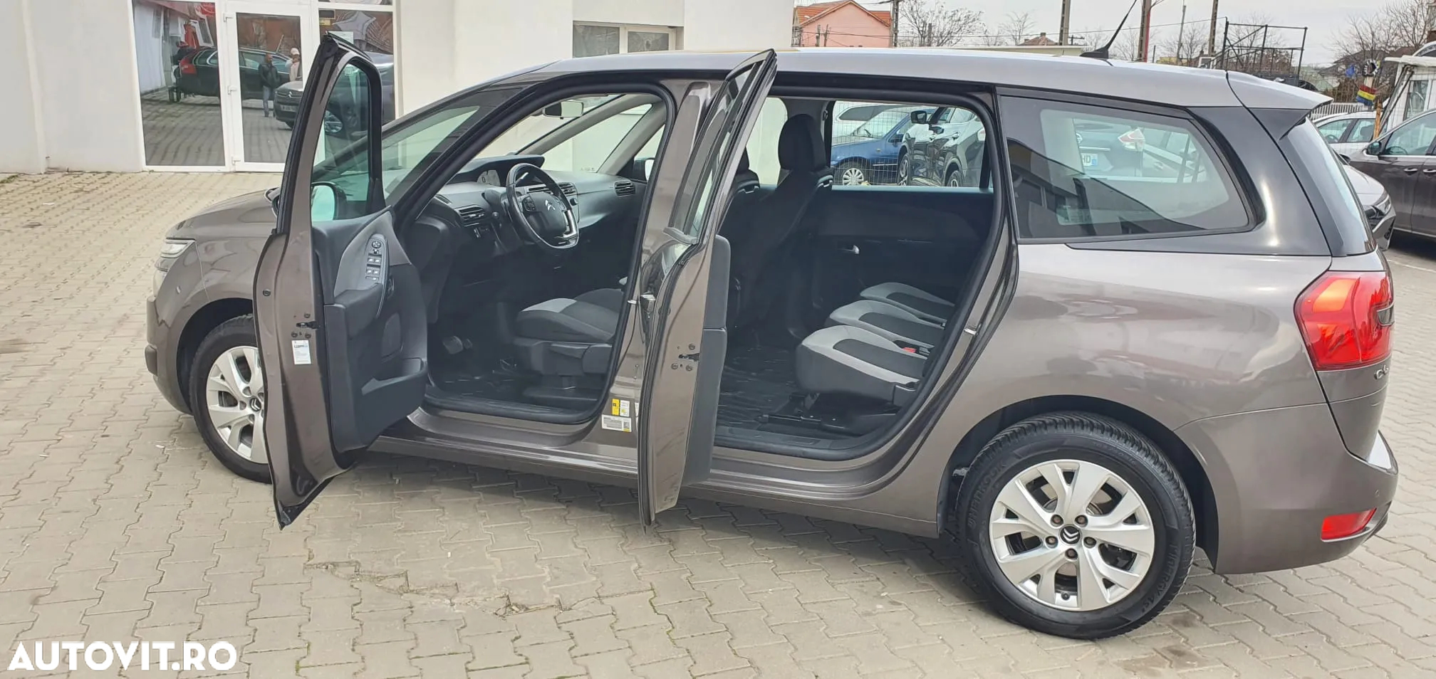 Citroën C4 Grand Picasso - 12