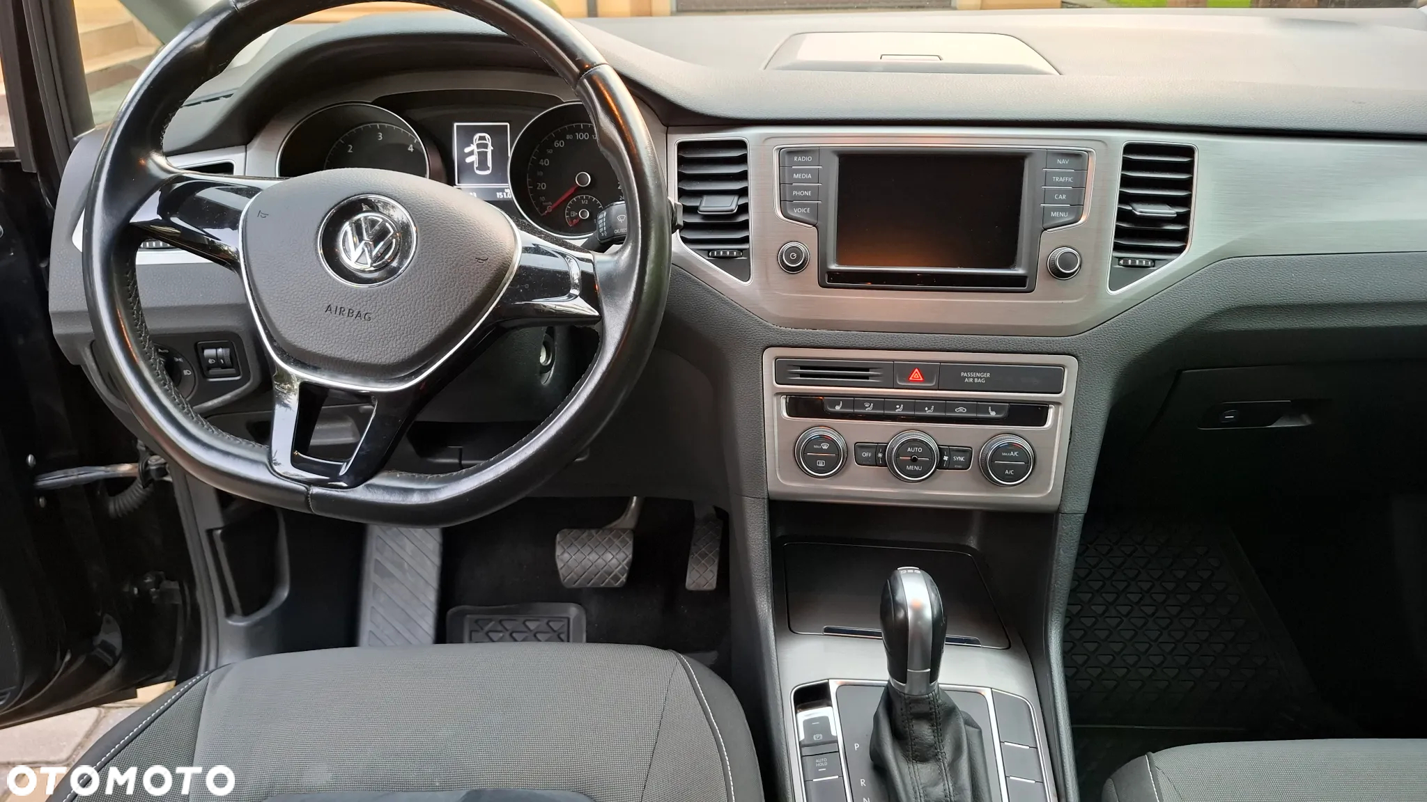Volkswagen Golf Sportsvan 2.0 TDI SCR DSG Comfortline - 8