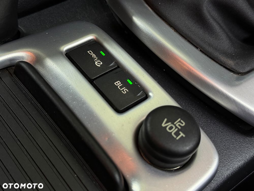 Volvo V50 DPF DRIVe Kinetic - 19