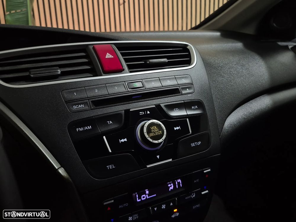 Honda Civic 1.4 i-VTEC Sport - 17