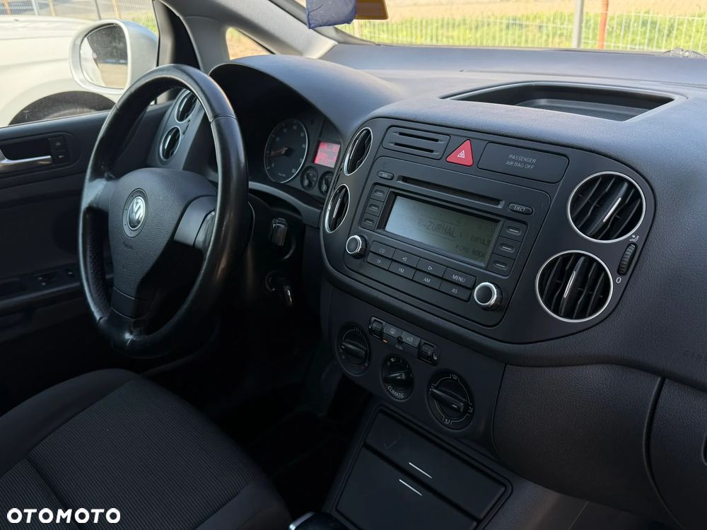 Volkswagen Golf Plus 1.6 Comfortline Tiptr - 27