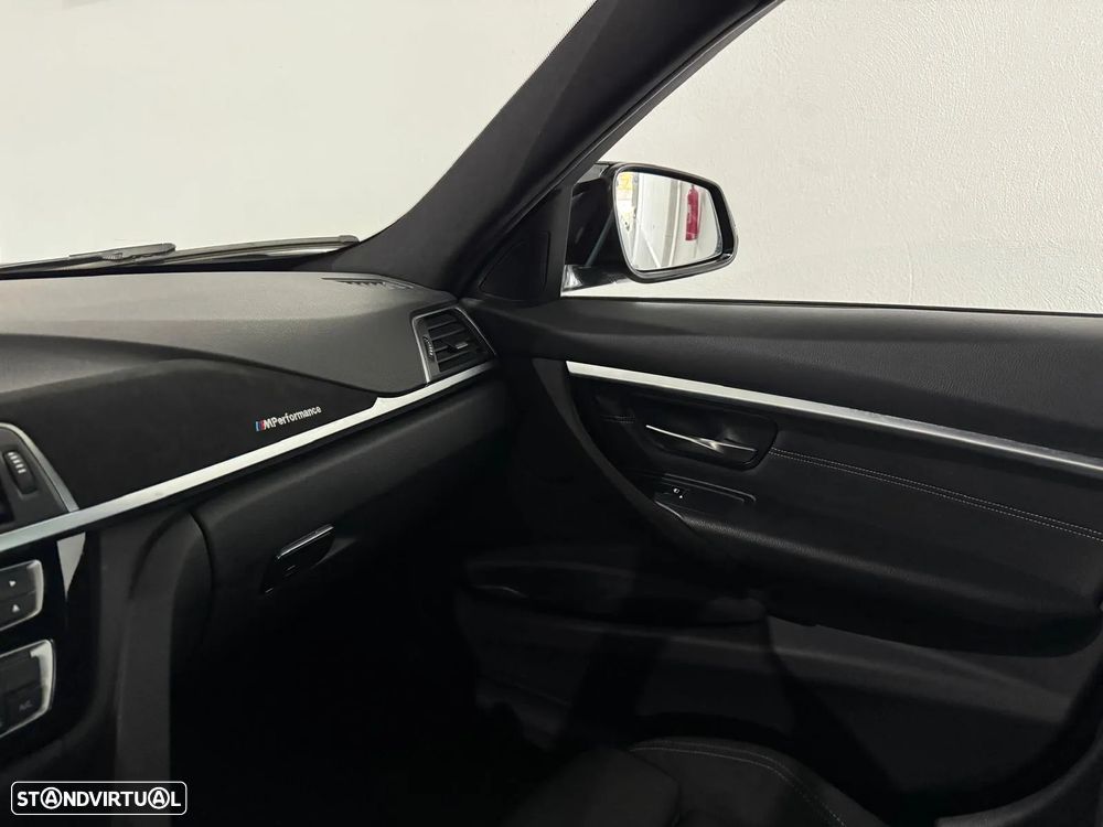 BMW 330 - 17
