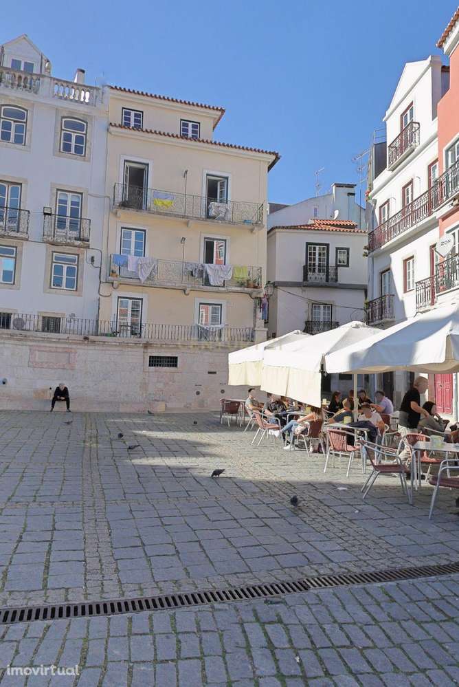 Apartamento T3 para Obras em Alfama – Excelente Oportunidade de Invest - Grande imagem: 3/4