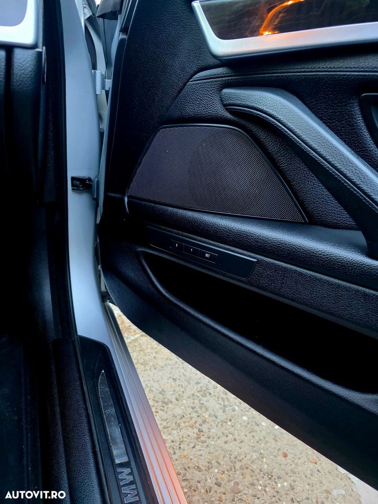 BMW Seria 5 520d xDrive AT - 14