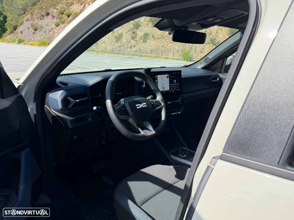 Dacia Duster 1.6 Hybrid Journey - 28